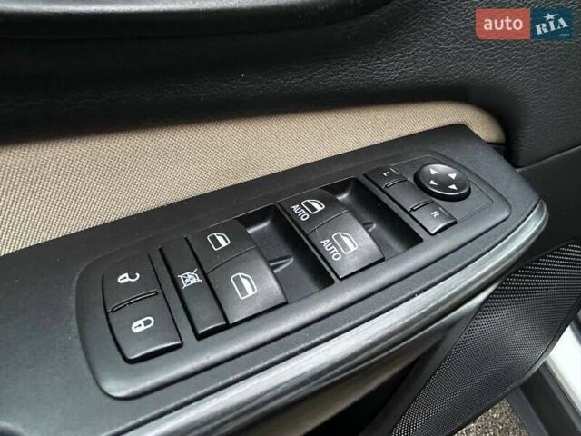 Белый Джип Чероки, объемом двигателя 3.24 л и пробегом 101 тыс. км за 16490 $, фото 12 на Automoto.ua