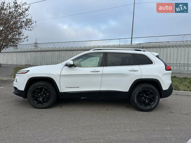 Белый Джип Чероки, объемом двигателя 3.24 л и пробегом 200 тыс. км за 12990 $, фото 5 на Automoto.ua