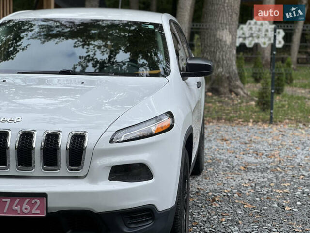 Білий Джип Cherokee, об'ємом двигуна 2.4 л та пробігом 165 тис. км за 11999 $, фото 4 на Automoto.ua