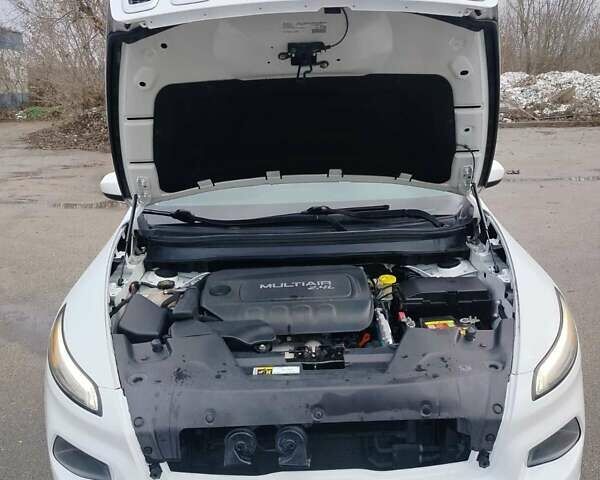 Белый Джип Чероки, объемом двигателя 0 л и пробегом 189 тыс. км за 11700 $, фото 36 на Automoto.ua