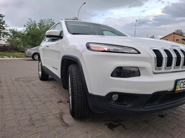 Білий Джип Cherokee, об'ємом двигуна 2.4 л та пробігом 120 тис. км за 15500 $, фото 6 на Automoto.ua