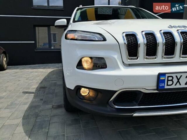 Білий Джип Cherokee, об'ємом двигуна 2.36 л та пробігом 197 тис. км за 12899 $, фото 11 на Automoto.ua