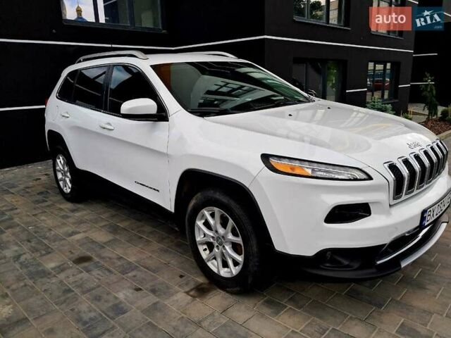 Білий Джип Cherokee, об'ємом двигуна 2.36 л та пробігом 197 тис. км за 12899 $, фото 3 на Automoto.ua
