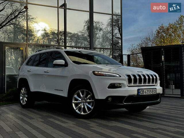 Білий Джип Cherokee, об'ємом двигуна 2.36 л та пробігом 155 тис. км за 13900 $, фото 3 на Automoto.ua