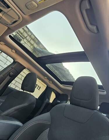 Білий Джип Cherokee, об'ємом двигуна 3.24 л та пробігом 135 тис. км за 15400 $, фото 2 на Automoto.ua