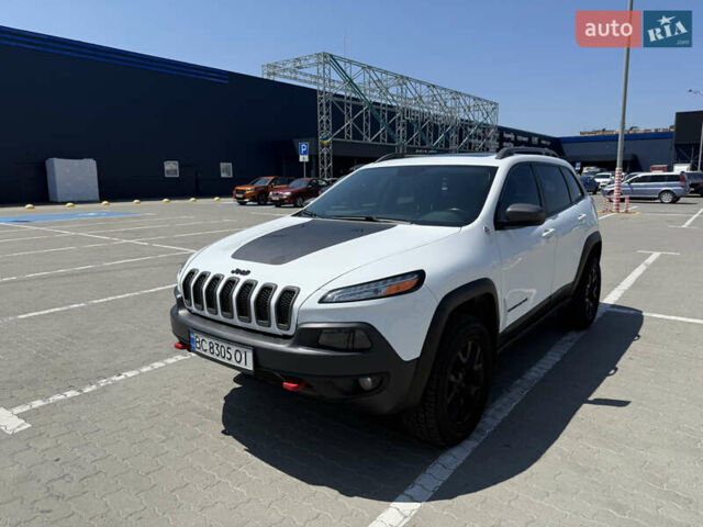 Білий Джип Cherokee, об'ємом двигуна 3.24 л та пробігом 163 тис. км за 15200 $, фото 6 на Automoto.ua