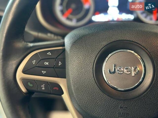 Белый Джип Чероки, объемом двигателя 2.18 л и пробегом 127 тыс. км за 17900 $, фото 23 на Automoto.ua