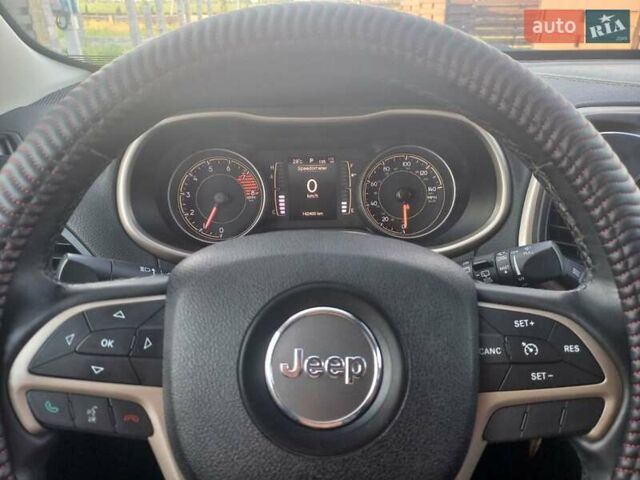 Белый Джип Чероки, объемом двигателя 3.24 л и пробегом 142 тыс. км за 13500 $, фото 9 на Automoto.ua