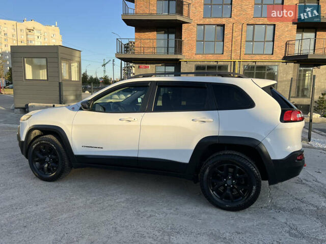 Білий Джип Cherokee, об'ємом двигуна 2.36 л та пробігом 184 тис. км за 13800 $, фото 15 на Automoto.ua
