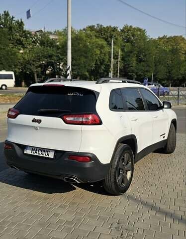 Білий Джип Cherokee, об'ємом двигуна 3.24 л та пробігом 135 тис. км за 15400 $, фото 13 на Automoto.ua