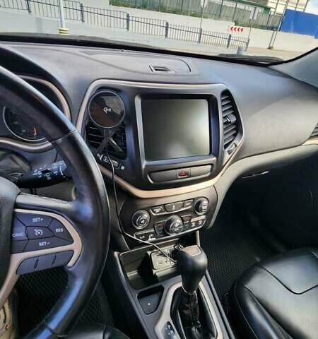 Білий Джип Cherokee, об'ємом двигуна 2.4 л та пробігом 169 тис. км за 14100 $, фото 14 на Automoto.ua