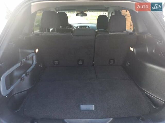 Белый Джип Чероки, объемом двигателя 3.24 л и пробегом 142 тыс. км за 13500 $, фото 3 на Automoto.ua