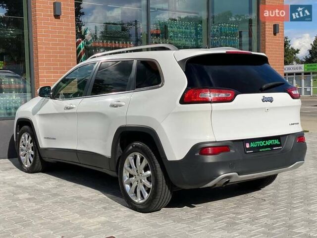 Білий Джип Cherokee, об'ємом двигуна 2.36 л та пробігом 187 тис. км за 13490 $, фото 8 на Automoto.ua