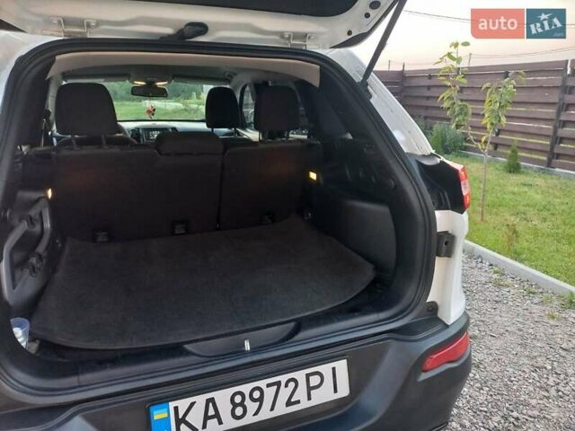 Белый Джип Чероки, объемом двигателя 3.24 л и пробегом 142 тыс. км за 13500 $, фото 33 на Automoto.ua