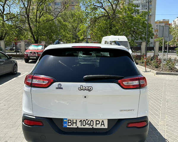 Білий Джип Cherokee, об'ємом двигуна 2.36 л та пробігом 93 тис. км за 14500 $, фото 6 на Automoto.ua