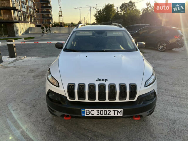 Білий Джип Cherokee, об'ємом двигуна 2.36 л та пробігом 184 тис. км за 13800 $, фото 14 на Automoto.ua