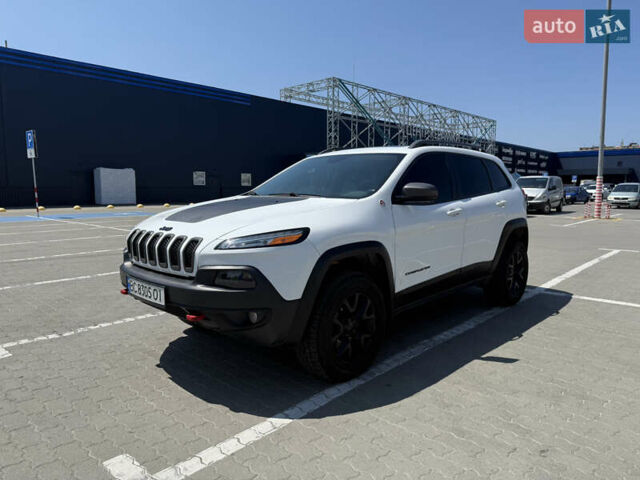 Білий Джип Cherokee, об'ємом двигуна 3.24 л та пробігом 163 тис. км за 15200 $, фото 5 на Automoto.ua
