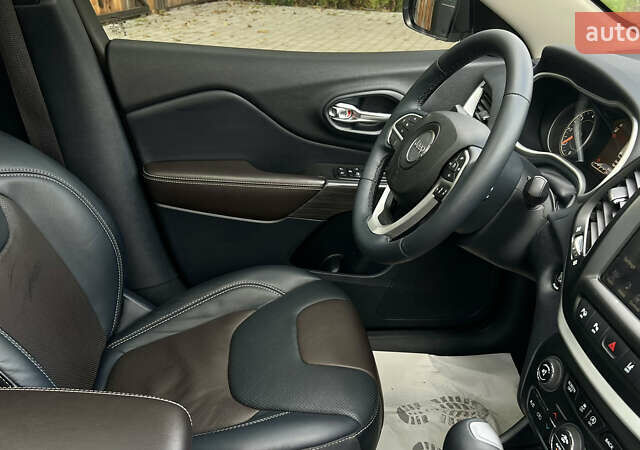 Белый Джип Чероки, объемом двигателя 2.18 л и пробегом 80 тыс. км за 18200 $, фото 39 на Automoto.ua