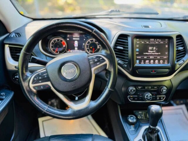 Белый Джип Чероки, объемом двигателя 3.2 л и пробегом 80 тыс. км за 8200 $, фото 8 на Automoto.ua