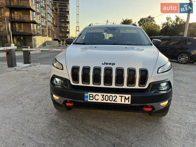 Білий Джип Cherokee, об'ємом двигуна 2.36 л та пробігом 184 тис. км за 13800 $, фото 2 на Automoto.ua