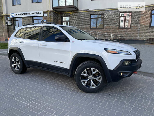 Білий Джип Cherokee, об'ємом двигуна 3.2 л та пробігом 162 тис. км за 16200 $, фото 8 на Automoto.ua