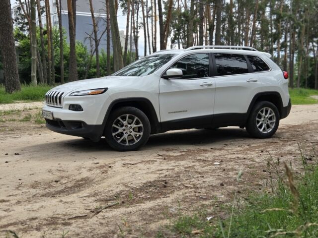 Белый Джип Чероки, объемом двигателя 3.2 л и пробегом 140 тыс. км за 13700 $, фото 3 на Automoto.ua