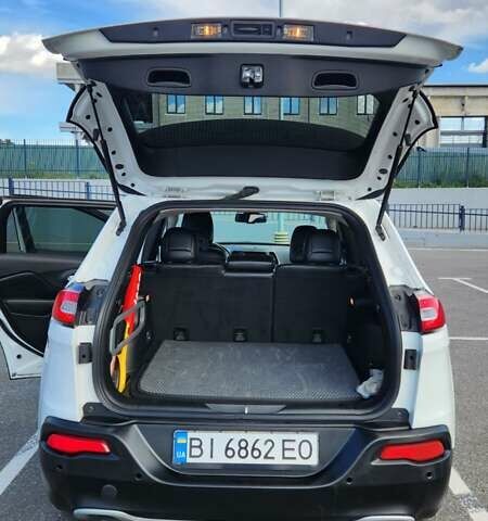 Білий Джип Cherokee, об'ємом двигуна 2.4 л та пробігом 169 тис. км за 14100 $, фото 15 на Automoto.ua