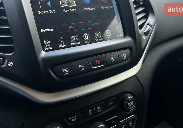 Белый Джип Чероки, объемом двигателя 2.18 л и пробегом 80 тыс. км за 18200 $, фото 15 на Automoto.ua
