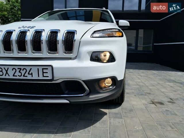 Білий Джип Cherokee, об'ємом двигуна 2.36 л та пробігом 197 тис. км за 12899 $, фото 12 на Automoto.ua