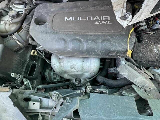 Белый Джип Чероки, объемом двигателя 2.4 л и пробегом 185 тыс. км за 4400 $, фото 13 на Automoto.ua