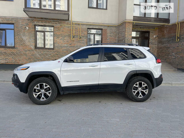 Білий Джип Cherokee, об'ємом двигуна 3.2 л та пробігом 162 тис. км за 16200 $, фото 1 на Automoto.ua