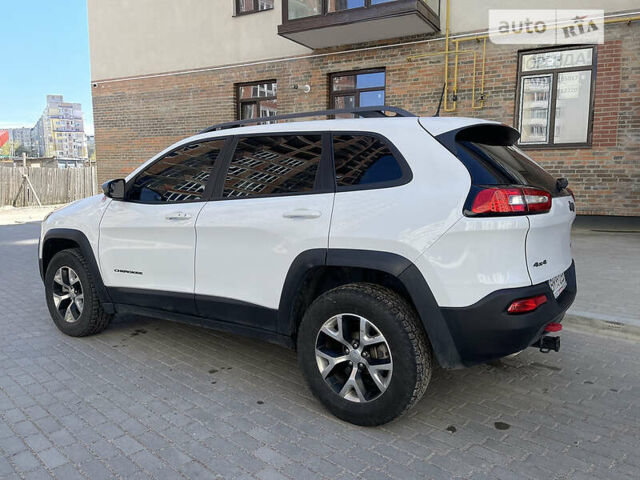 Білий Джип Cherokee, об'ємом двигуна 3.2 л та пробігом 162 тис. км за 16200 $, фото 10 на Automoto.ua