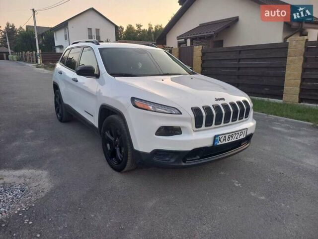 Белый Джип Чероки, объемом двигателя 3.24 л и пробегом 142 тыс. км за 13500 $, фото 29 на Automoto.ua