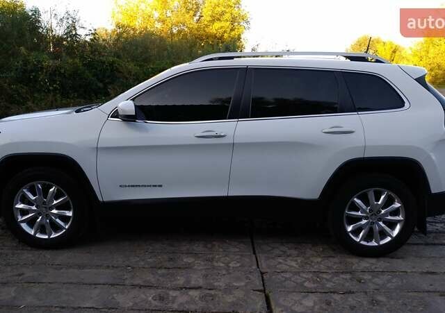 Білий Джип Cherokee, об'ємом двигуна 2.36 л та пробігом 150 тис. км за 17500 $, фото 7 на Automoto.ua