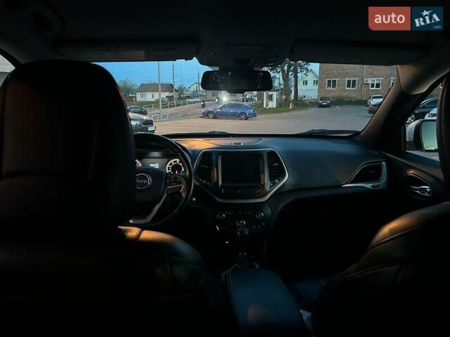 Білий Джип Cherokee, об'ємом двигуна 2.36 л та пробігом 150 тис. км за 14500 $, фото 17 на Automoto.ua