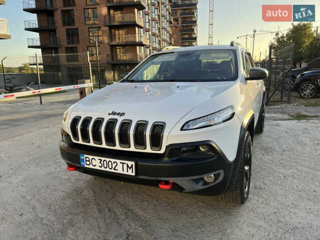 Білий Джип Cherokee, об'ємом двигуна 2.36 л та пробігом 184 тис. км за 13800 $, фото 8 на Automoto.ua