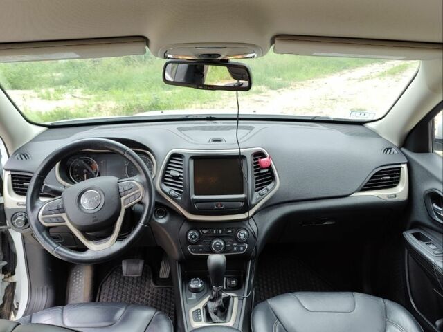 Белый Джип Чероки, объемом двигателя 3.2 л и пробегом 140 тыс. км за 13700 $, фото 13 на Automoto.ua