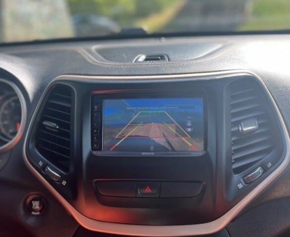 Белый Джип Чероки, объемом двигателя 3.2 л и пробегом 129 тыс. км за 10000 $, фото 11 на Automoto.ua