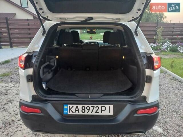 Белый Джип Чероки, объемом двигателя 3.24 л и пробегом 142 тыс. км за 13500 $, фото 43 на Automoto.ua