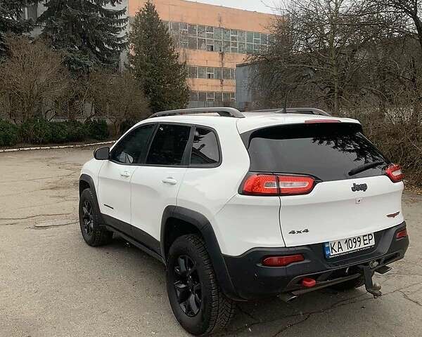 Білий Джип Cherokee, об'ємом двигуна 3.2 л та пробігом 163 тис. км за 16000 $, фото 4 на Automoto.ua