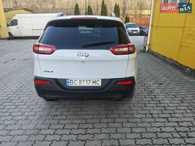 Білий Джип Cherokee, об'ємом двигуна 3.24 л та пробігом 131 тис. км за 13200 $, фото 4 на Automoto.ua