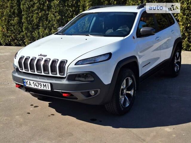 Білий Джип Cherokee, об'ємом двигуна 2.36 л та пробігом 119 тис. км за 17900 $, фото 2 на Automoto.ua