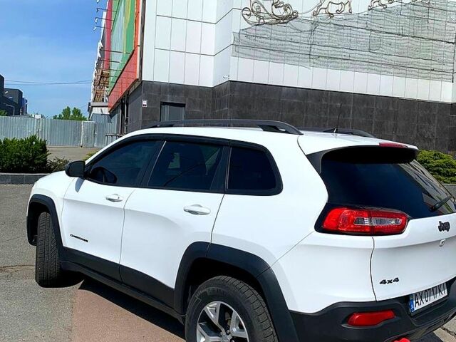 Білий Джип Cherokee, об'ємом двигуна 2.4 л та пробігом 96 тис. км за 18600 $, фото 4 на Automoto.ua