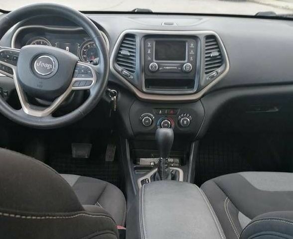 Белый Джип Чероки, объемом двигателя 0 л и пробегом 112 тыс. км за 7800 $, фото 7 на Automoto.ua