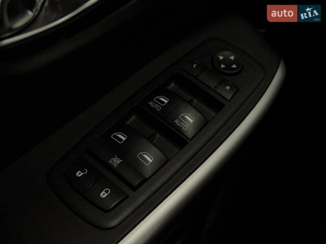 Джип Cherokee 2017 у Миколаєві на Automoto.ua Білий Джип Cherokee, об'ємом двигуна 2.36 л та пробігом 107 тис. км за 12999 $, фото 26 на Automoto.ua