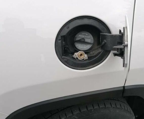 Белый Джип Чероки, объемом двигателя 0 л и пробегом 112 тыс. км за 7800 $, фото 11 на Automoto.ua