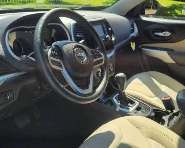 Білий Джип Cherokee, об'ємом двигуна 2.4 л та пробігом 72 тис. км за 2200 $, фото 8 на Automoto.ua
