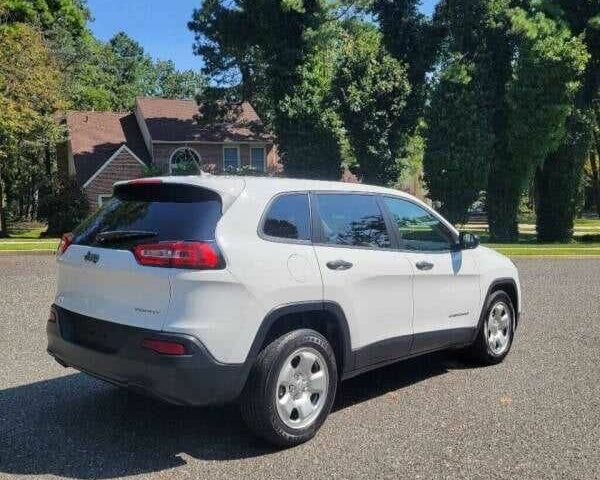 Білий Джип Cherokee, об'ємом двигуна 2.4 л та пробігом 72 тис. км за 2200 $, фото 4 на Automoto.ua