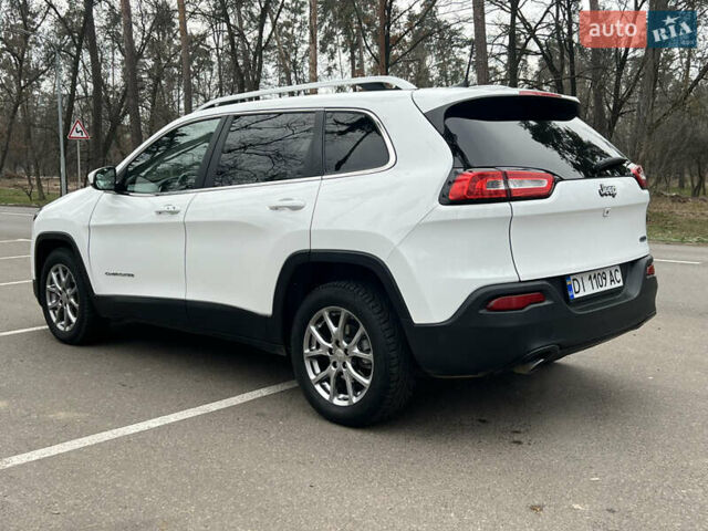 Білий Джип Cherokee, об'ємом двигуна 2.36 л та пробігом 146 тис. км за 13700 $, фото 6 на Automoto.ua