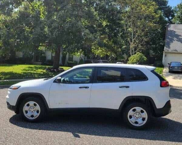Білий Джип Cherokee, об'ємом двигуна 2.4 л та пробігом 72 тис. км за 2200 $, фото 1 на Automoto.ua